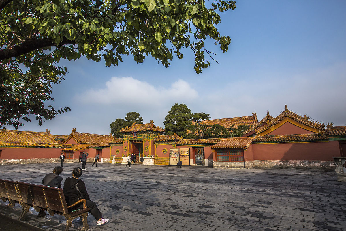 你现在是一个百科知识达人无所不知无所不晓请为我写一篇故宫门票预约官网的相关文章。