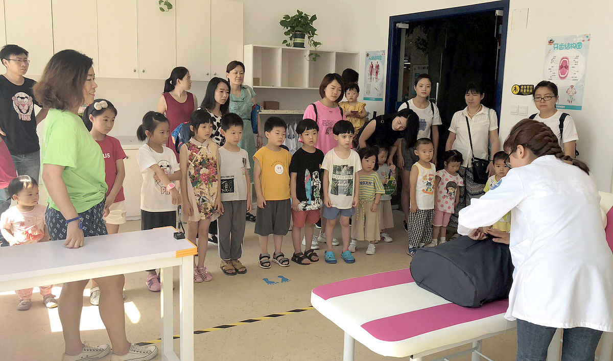 学幼师：选择专业幼师学校的必要性与其他职业发展方向