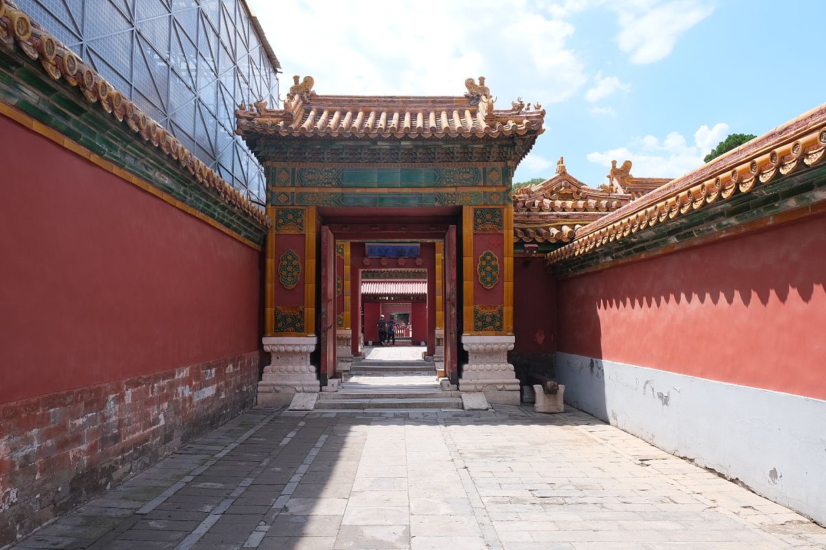 女生说他不喜欢北京的天气他觉得太热了我该怎么回答