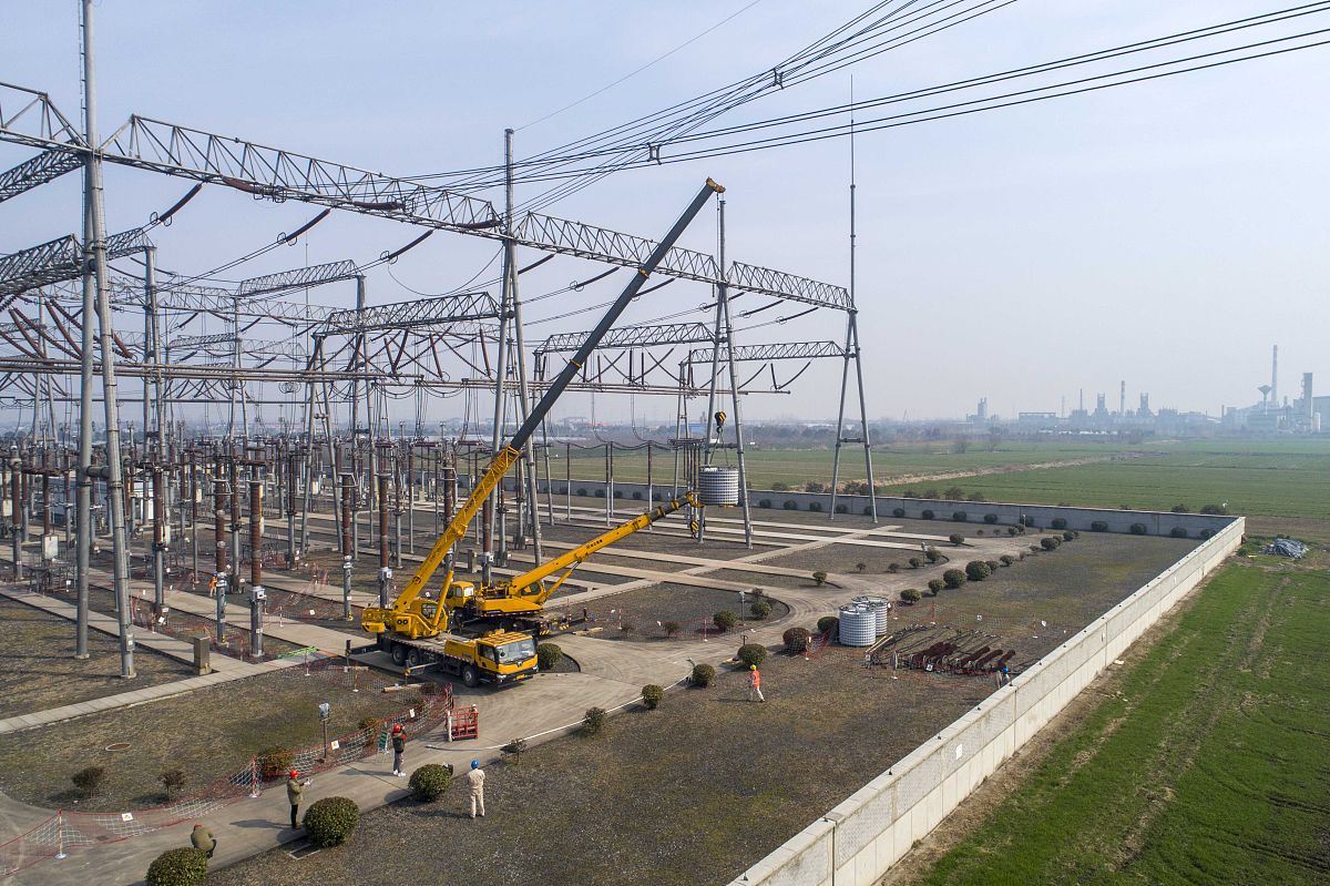 根据研究背景、泰州配电网现状和发展趋势充分把握本次研究项目的整体目标和任务要求形成项目研究思路框架。