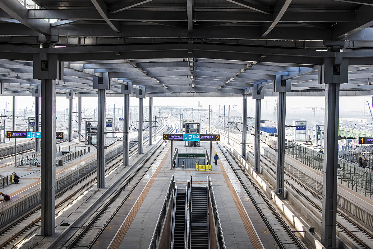 成都市铁路工程学校：铁路和地铁中长期发展规划