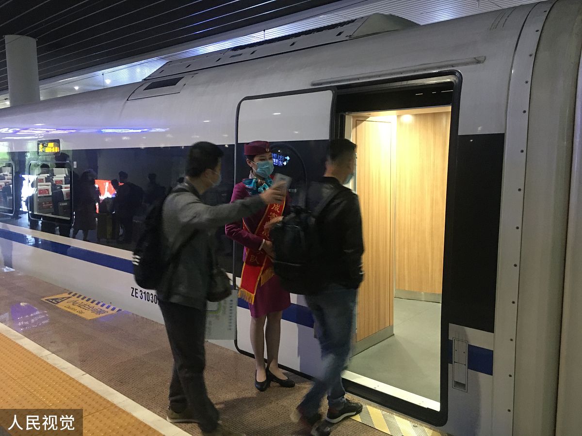 成都高铁学校专业选择指南：如何找到最适合你的专业