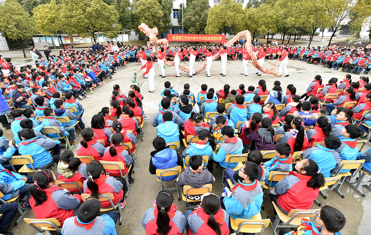 2018年2月28日,扬州市西湖镇文化站"大辫子文化艺术团"的乡村草根文艺