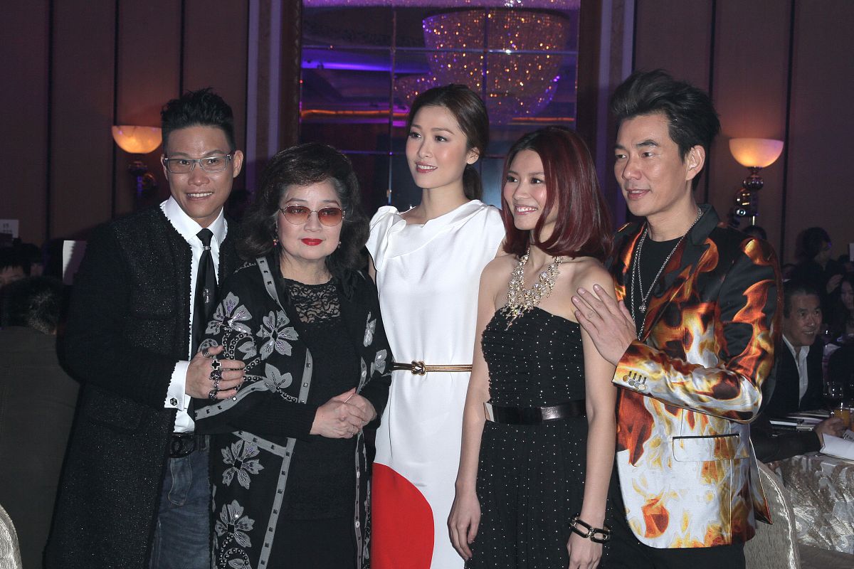 2013年2月1日,香港,大岳娱乐10周年晚宴.任贤齐  苏永康 郑嘉嘉 周丽