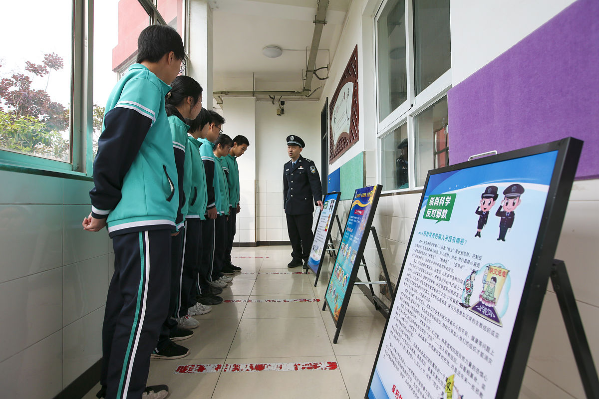 以加强开学季校园安全防范工作进行校园安全防范检查为主题以公安机关的口吻拟一篇下达给各派出所的通知