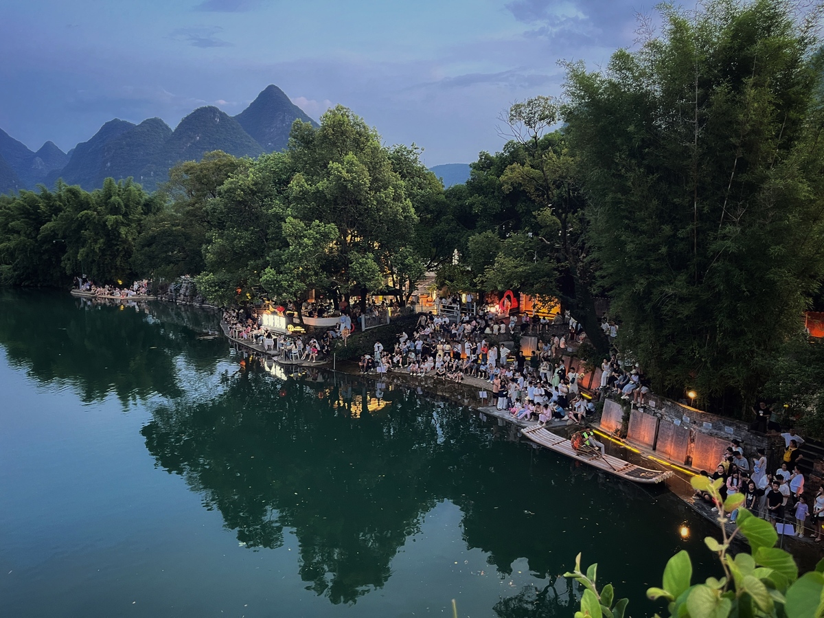 基于游客体验的旅游文化对景区吸引力的影响研究——以桂林桂花公社为例可通过提高景区服务质量的具体做法
