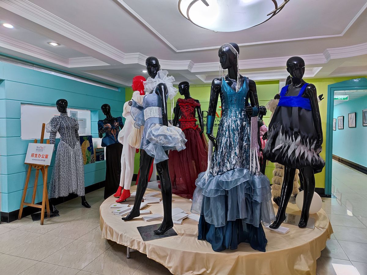 蚌埠工艺美术学校服装工程系：培养服装设计、制作、营销人才