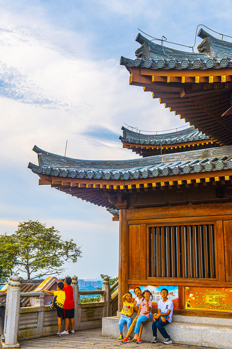 改写10个文案标题湘潭六个最值得去的地方。