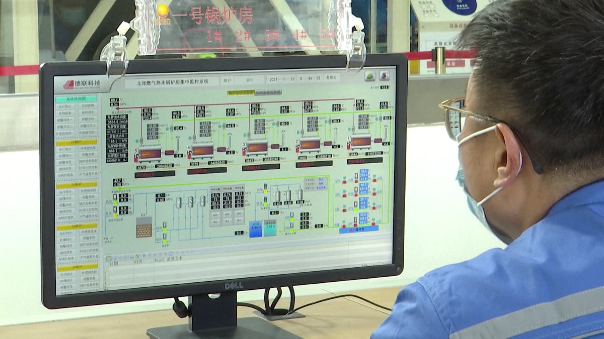 润色下面文字根据式8可知电网发生不对称短路故障将导致GFM-GCI系统输出有功功率降低由式3可知系统有功功率输入与输出平衡被打破。下面分别对正序和负序系统的暂态稳定性进行详细分析。