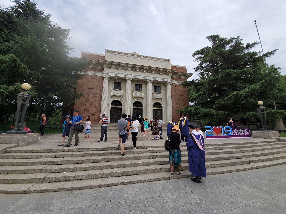 清华大学机械类研究生毕业薪资：平均1.2万元/月，但受多因素影响