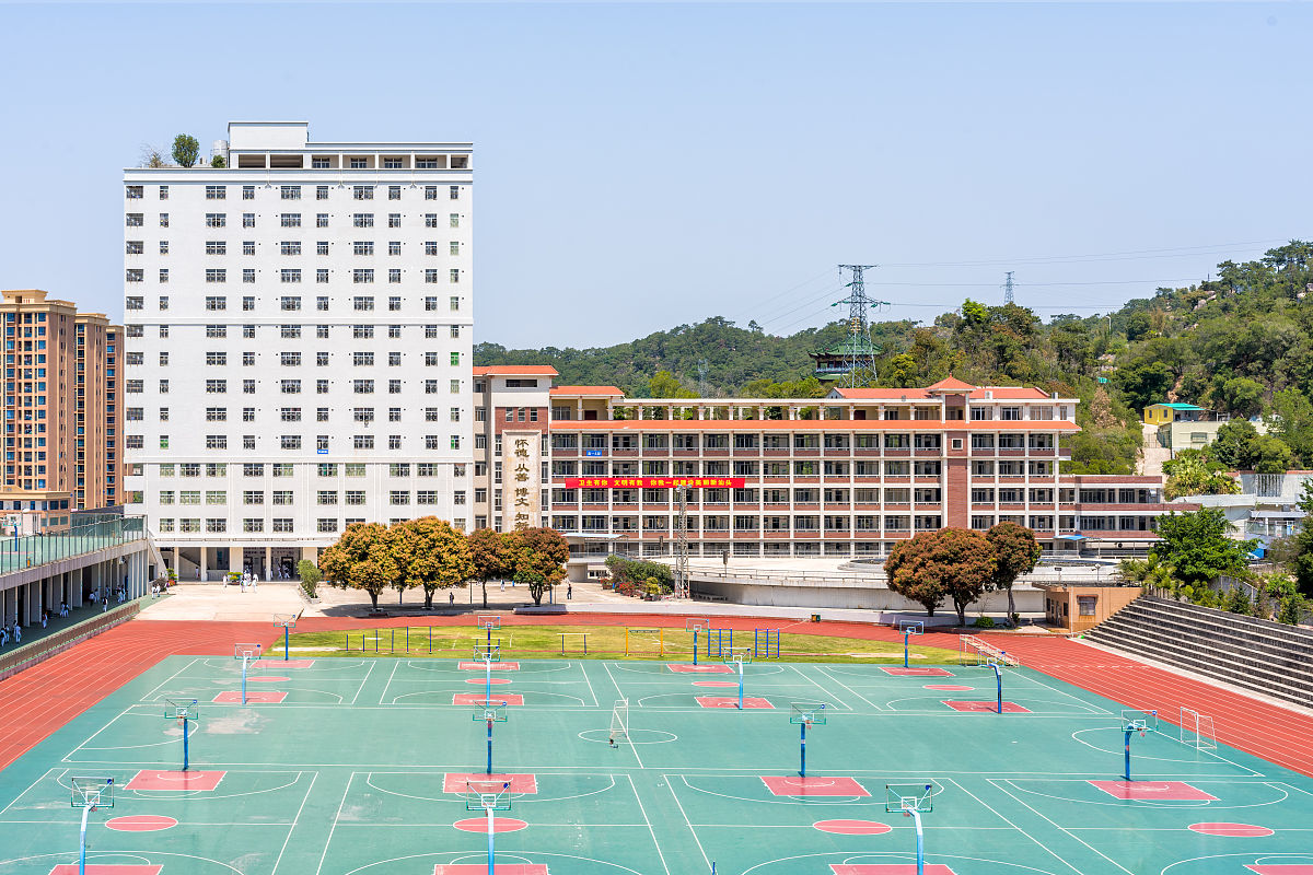 犍为清溪中学校园环境_办学成果怎么样