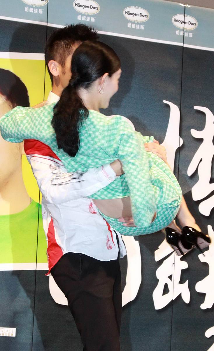 2013年08月25日,北京,微电影《因情圆缺2:代理相亲》首映发布会举行.