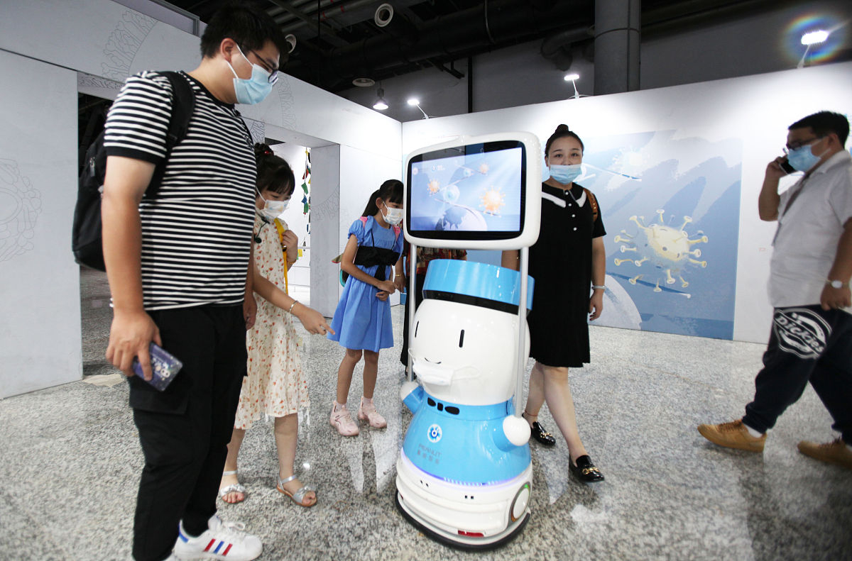 校园智能垃圾清运机器人：设计方案与可行性分析