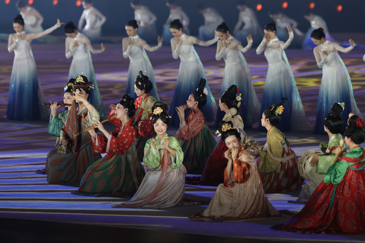 敦煌舞：起源、发展与风格 - 中国传统舞蹈的瑰宝