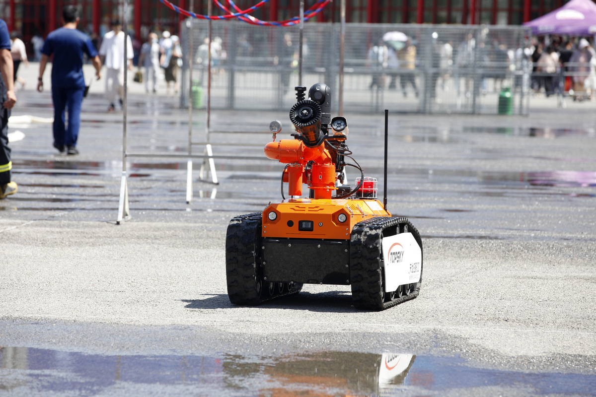 窄轨倒三轮机器人的优点有什么