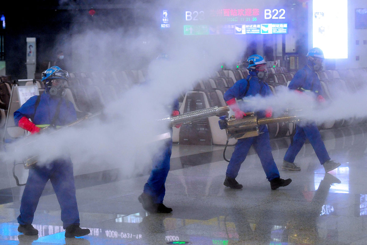 帮我用中文写一下对施工作业队的管理方法或成果