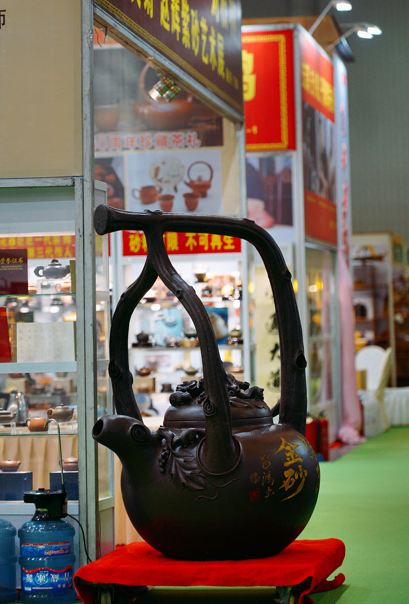 列举出六大茶类及具体茶叶品种名及特点