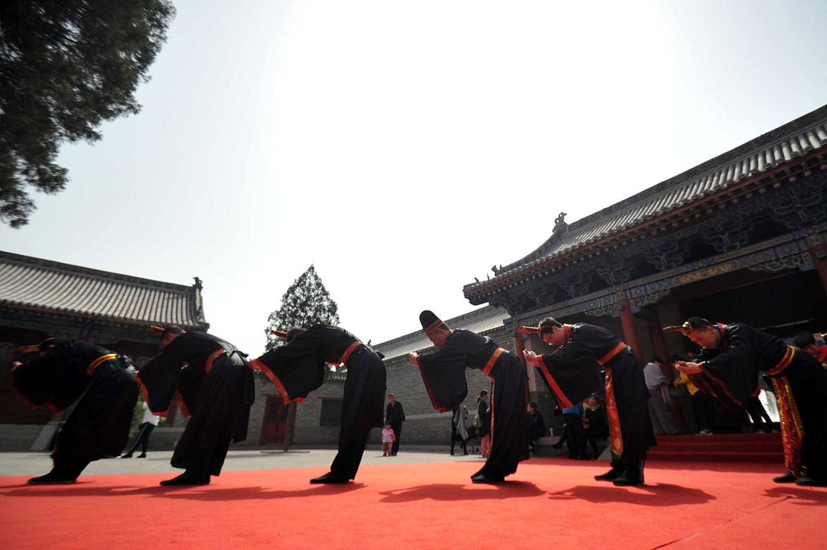 家族群里怎样发祭祖通知