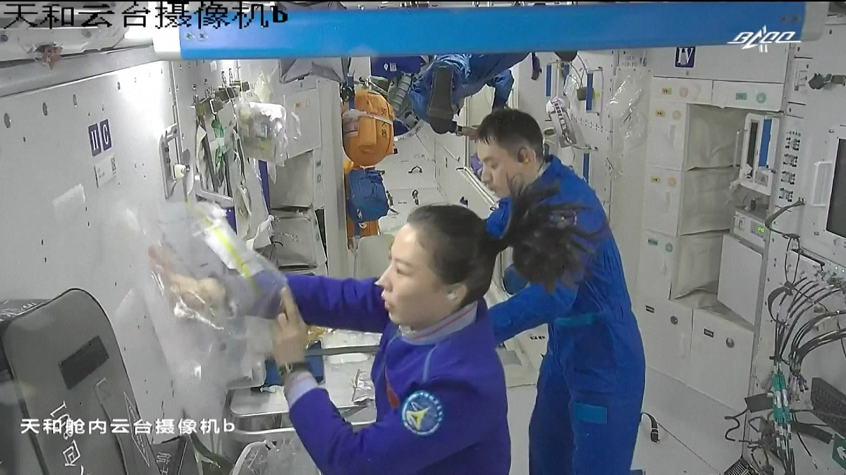 神舟十六号航天员在轨工作生活四个月，圆满完成多项任务！