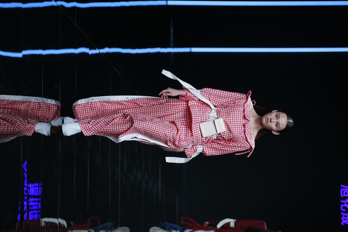 山东轻工美术学校招生办联系电话