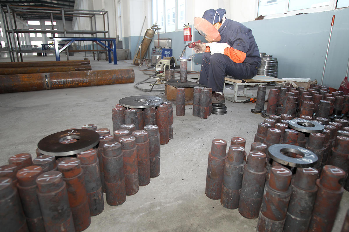 钢管厂 用250字帮我解决