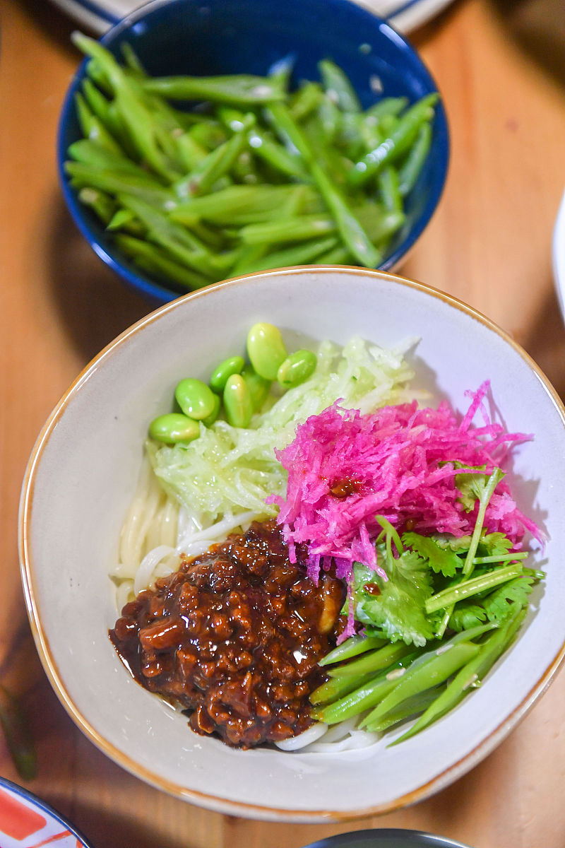 北京炸酱面制作教程：详细步骤和技巧