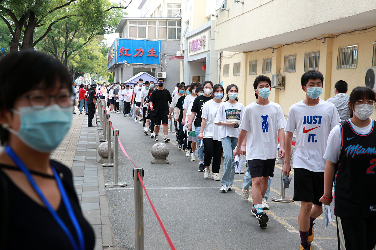 邢台2022年读卫校能考大学吗-好麽