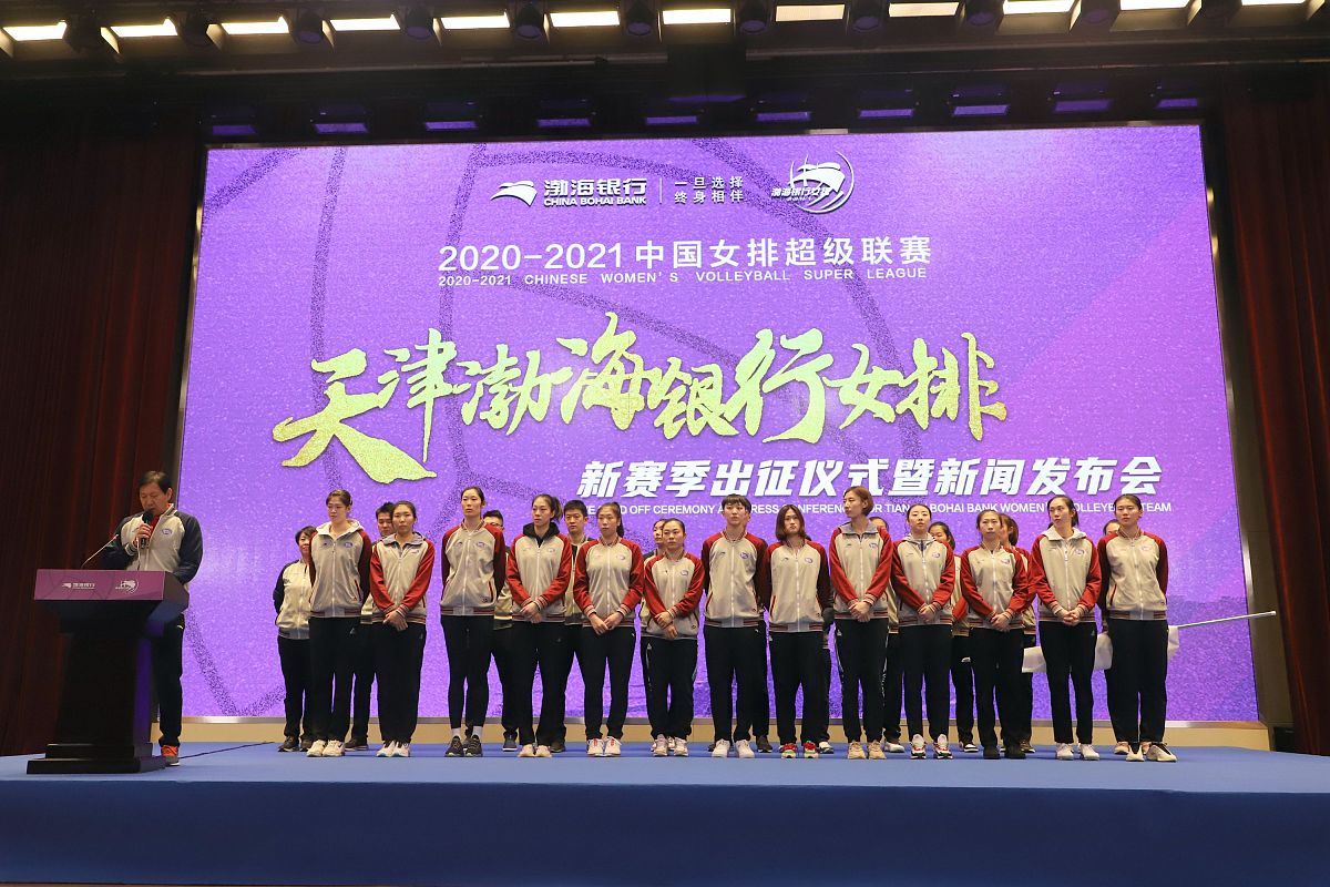 请你查询有关长三角荣誉学院四校峰会的有关情况并且假设你是一名中国科学技术大学少年班学院的学生会干部你在4月16日和4月17日参加学生会的四校峰会活动出访了浙江大学中的紫金港校区。活动分为第一天下午的开幕式、第一天晚上的主会场、分会场讨论其中主会场全体人员都参与分会场由各个职能部门分开讨论第二天上午的游园活动以及第二天上午的闭幕式。其中开幕式中你很赞赏由浙大同学们表演的合唱和乐器演奏。请你根据活动内