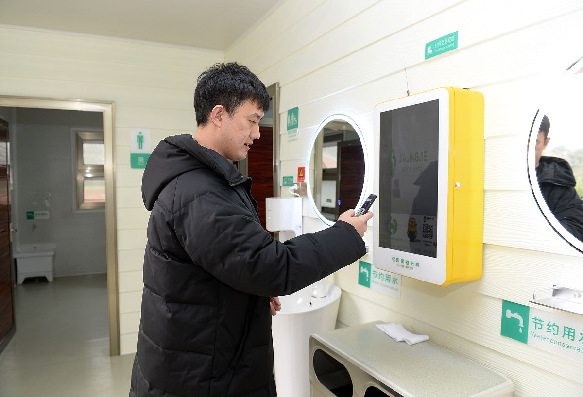 分析 在使用智慧养老设备过程中278位老人认为使用智慧养老设备存在一定困难只会部分操作占调查样本总数的6956位老人认为使用智慧养老设备有困难没有独立操作能力占调查样本总数的13969位老人认为使用智慧养老设备没有困难基本了解后操作简单占调查样本总数的171。 反映的问题