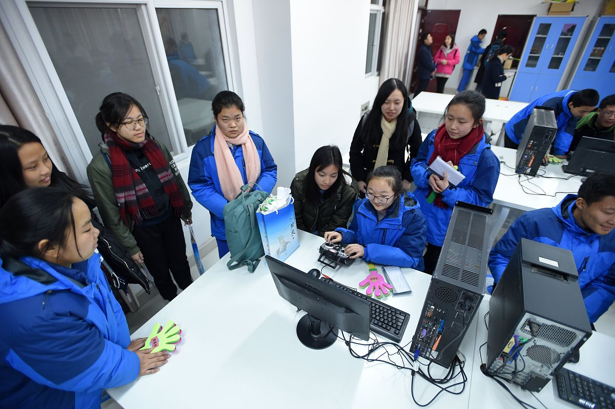 赣州电子工业学校电子商务专业招生介绍 - 跨境电商方向