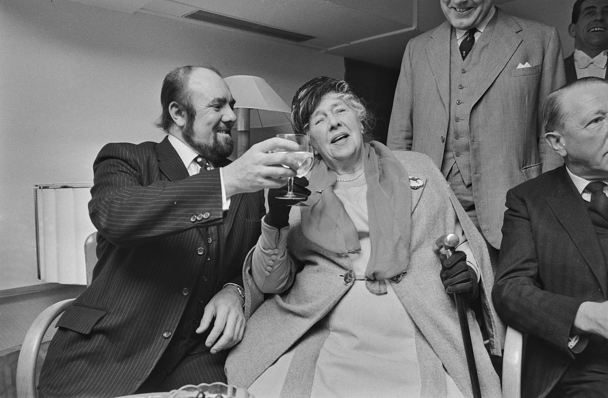 塞尔玛·拉格洛夫：瑞典文学巨匠，诺贝尔文学奖首位女性得主