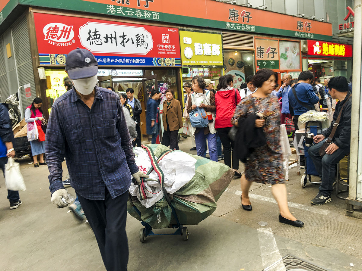 2018年9月27日,北京,开业20年,官园批发市场进入撤市倒计时,市民纷纷