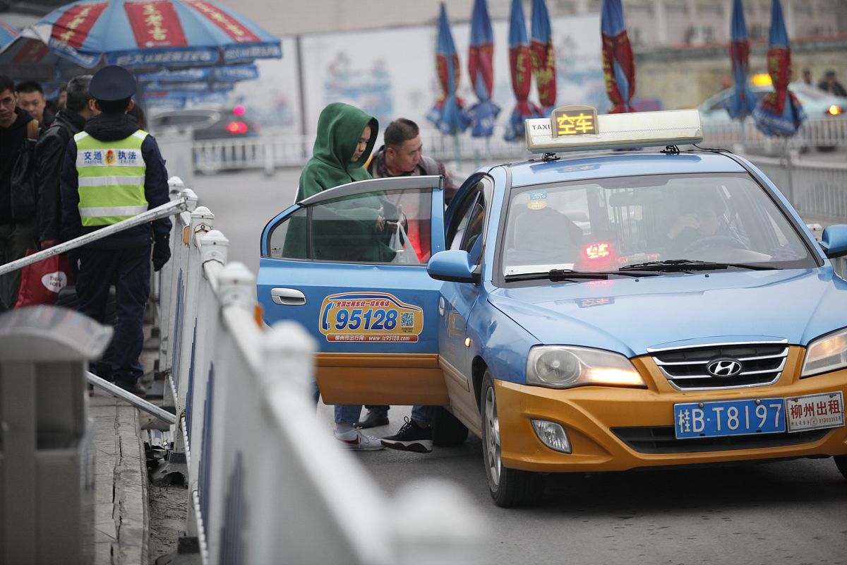 出租车投诉有用吗？300字解答，提升服务质量必备！