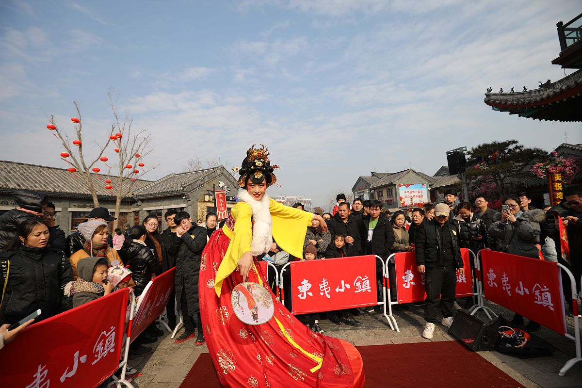 山东服装职业学院电子商务专业就业前景分析：热门领域与发展方向