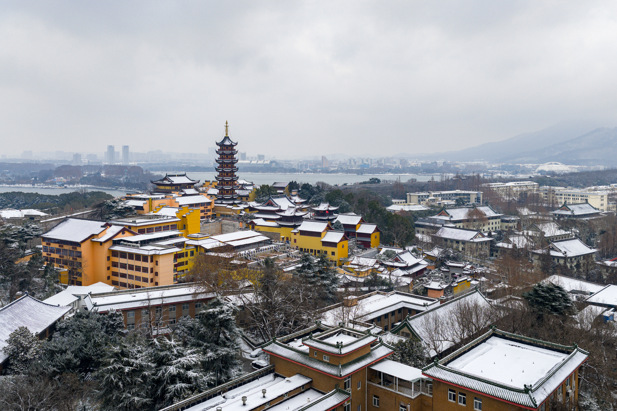 2026年1月20日,江苏南京,一场大雪后,紫金山,玄武湖
