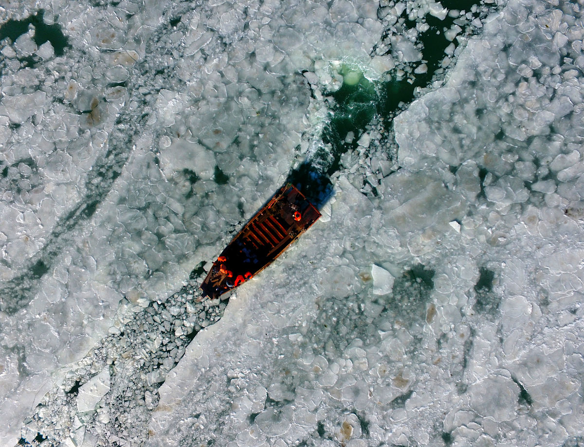 卫星观测与水下声学: 海冰形态及厚度探测原理详解