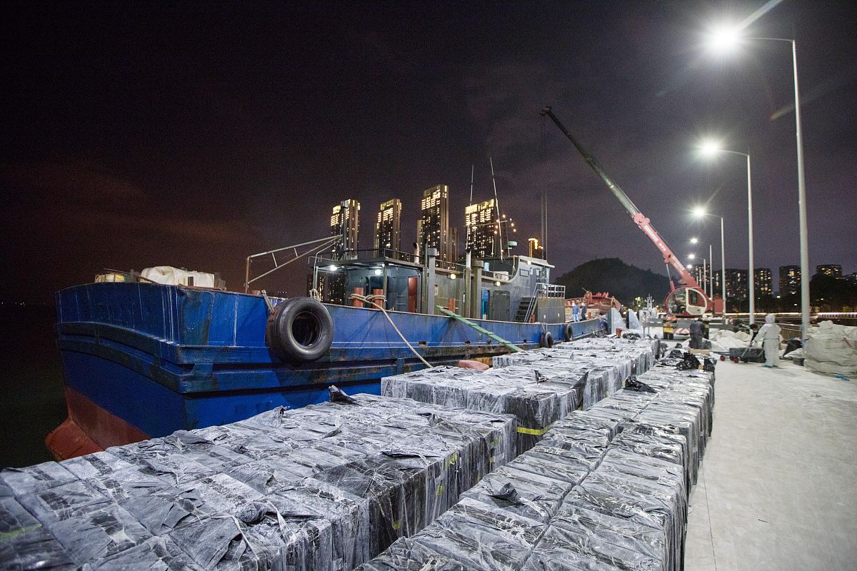 货物受潮可能性分析：船舶存储期间