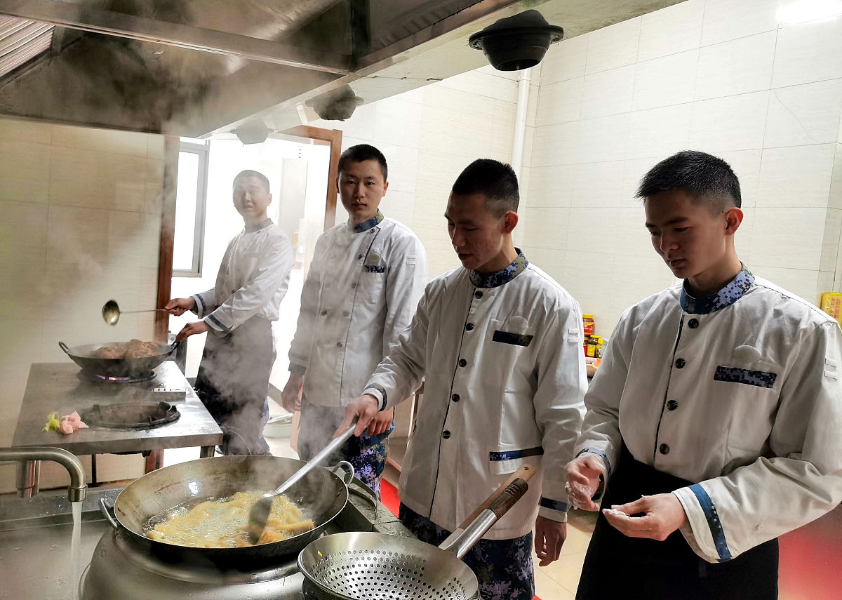 成都厨师学校厨师专业课程：学习内容及优势