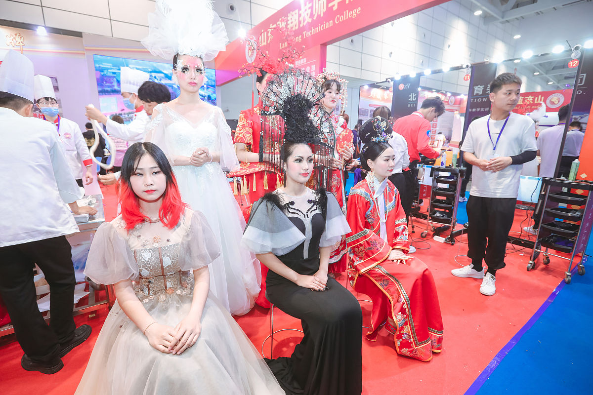 渭滨职业教育中心2021年招生专业：机械制造、电子商务、互联网技术等