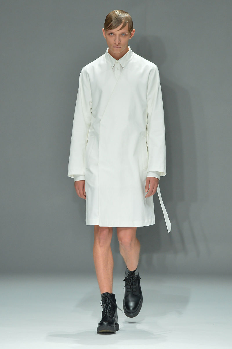 2014年10月16日讯,日本东京,10月16日,2015东京时装周(春夏):dressedu