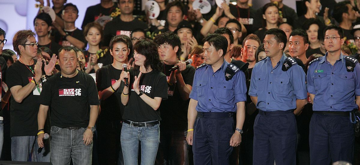 闺蜜绝地反击！用演技感化轻生女孩，阻止悲剧发生