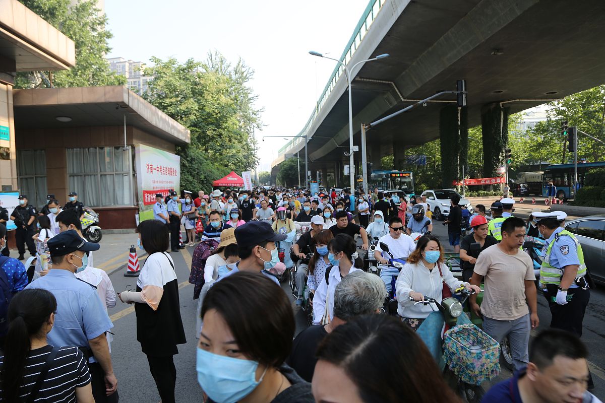 2018成都市高埂中学录取分数_外地招生
