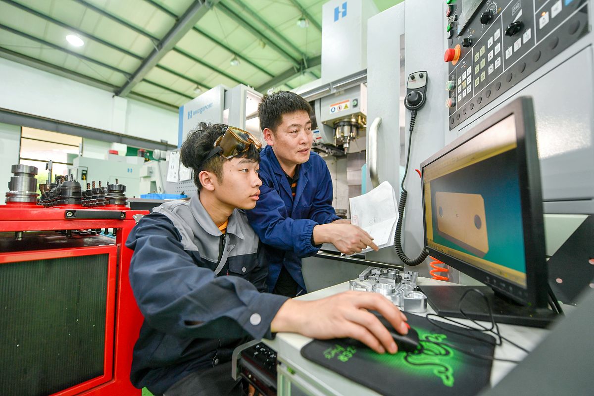 成都核工业机电学校2022年招生简章