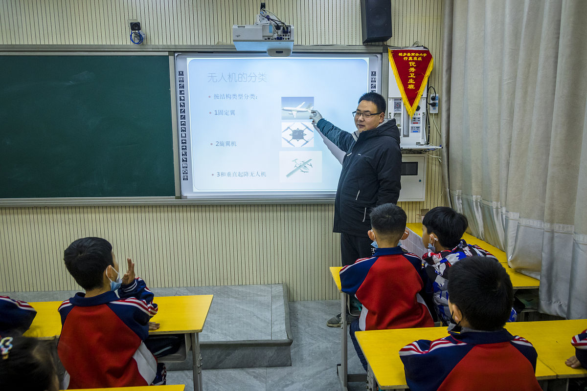 张家口技工学校2022年招生专业-机械制造/电子技术/汽车维修