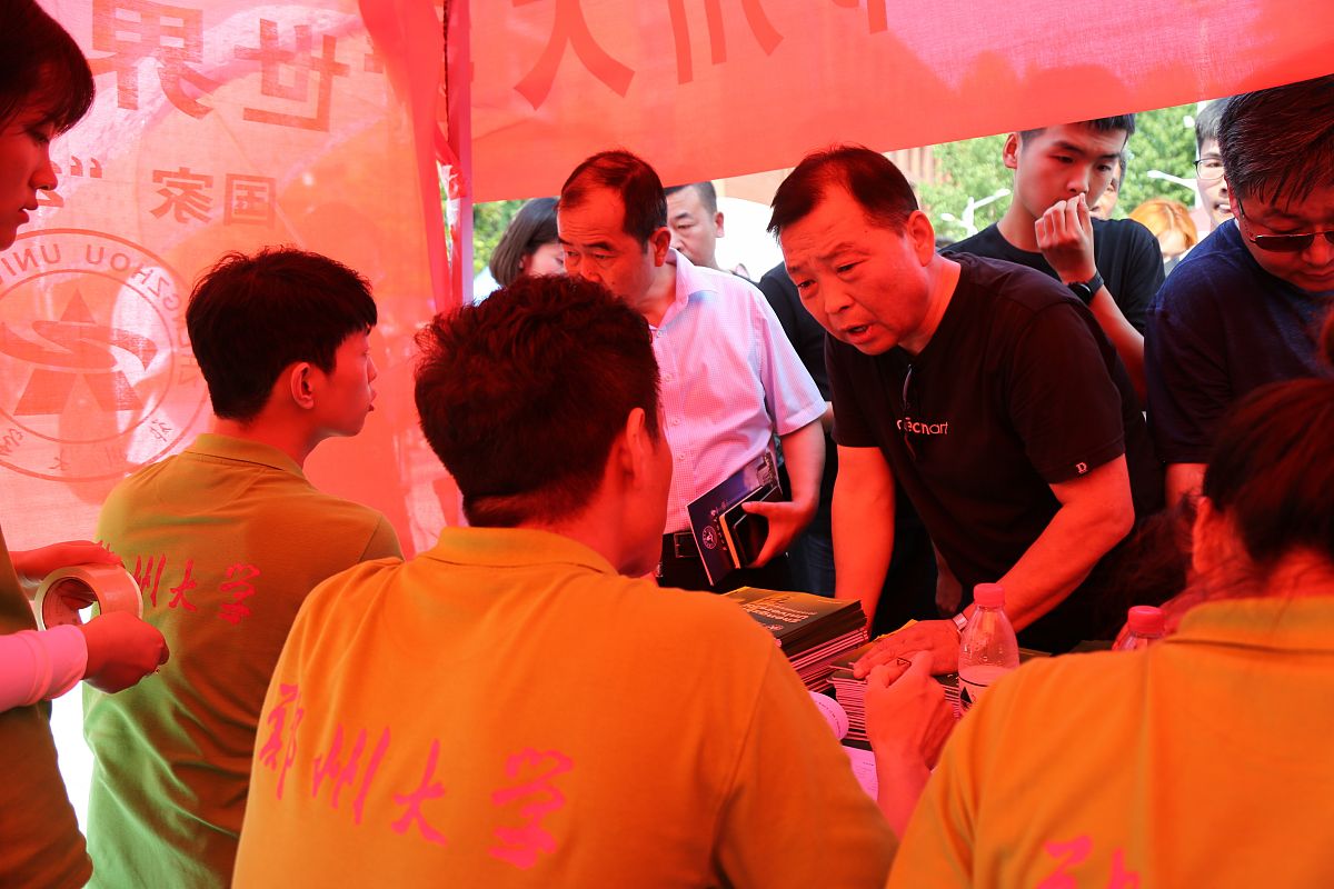 以下学校按学校所在的地域省按省市份分开省份分类归类例如：北京市：清华大学每个省份隔开一行学校排序往下列出来。学校：北方工业大学清华大学 北京大学北京体育大学北京物资学院南开大学河北工业大学天津农学院天津城建大学天津大学天津科技大学河北体育学院河北政法职院河北传媒学院石家庄财经 河北科技学院燕山大学邯郸学院河北水利电力山西大学山西师范大学大同大学晋中信息学院山西晋中理工学院山西工程科技大学辽宁装备制