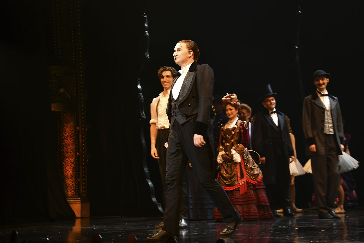 百老匯：紐約的戲劇和音樂劇中心