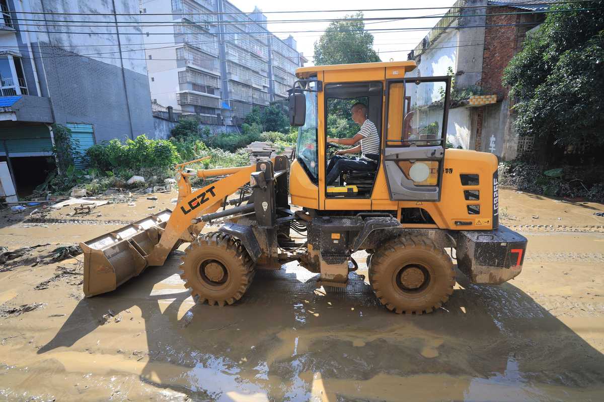 兰州装载机培训费用：价格、内容、选择建议