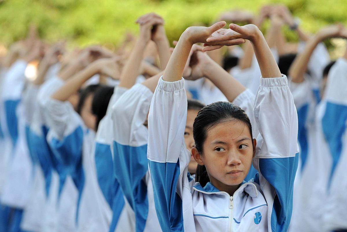 成都铁路学校：如何有效应对青春期叛逆？