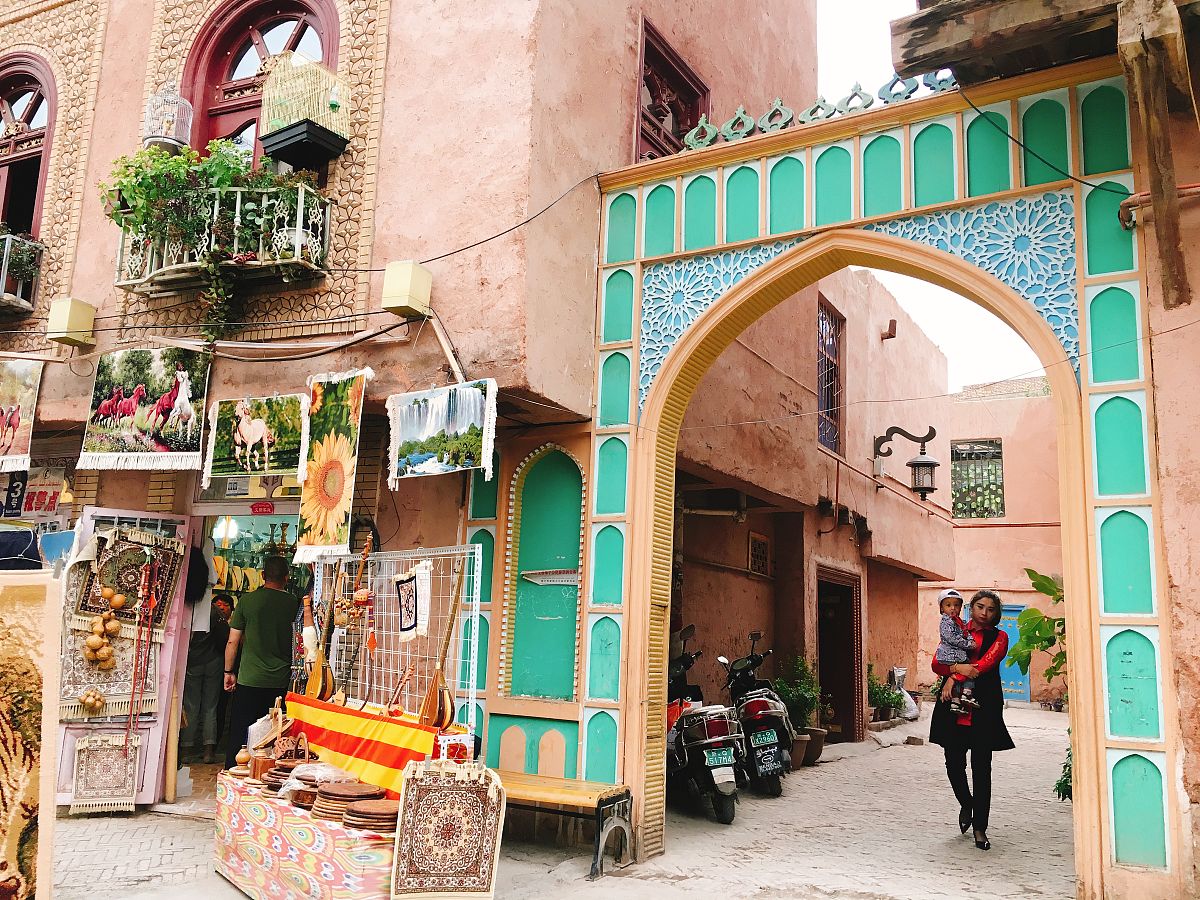 喀赞其民俗文化旅游：现状、潜力与发展方向