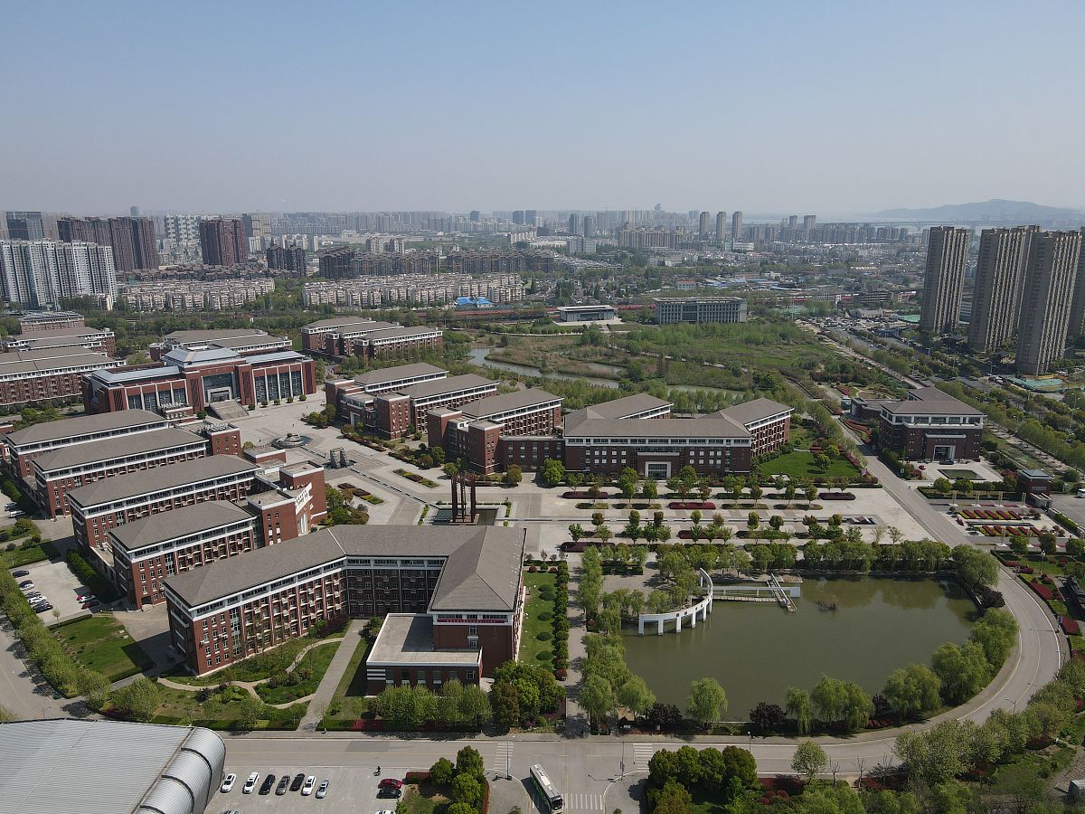 大连职业技术学院文秘专业就业前景分析:机遇与挑战并存 大连职业技术学院文秘专业就业前景分析:机遇与挑战并存